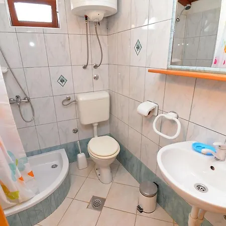 Apartamento With Parking Space Veli Losinj, Losinj - 21185 Veli Lošinj