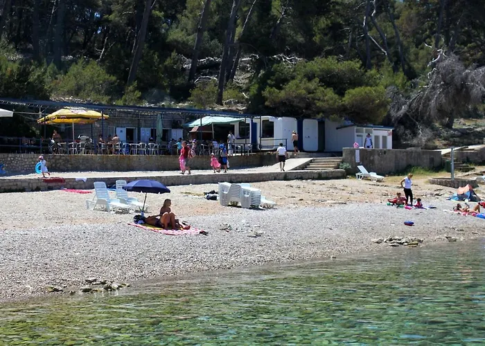 With Parking Space Veli Losinj, Losinj - 21185 * Veli Lošinj