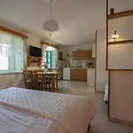 Appartement With Parking Space Veli Losinj, Losinj - 21185 Veli Lošinj
