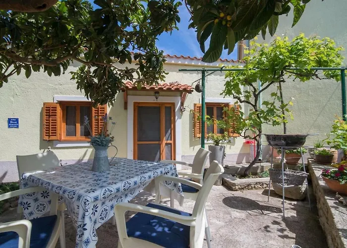 Apartman With Parking Space Veli Losinj, Losinj - 21185