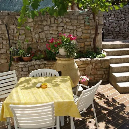 With Parking Space Veli Losinj, Losinj - 21185 Apartment *