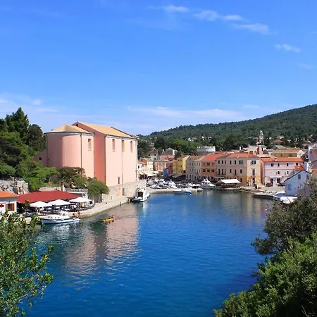 With Parking Space Veli Losinj, Losinj - 21185 Veli Lošinj